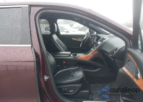 2019 Lincoln Nautilus Reserve z USA, uszkodzony, nr VIN 2LMPJ8LP2KBL36611